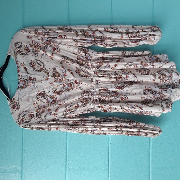 NWT Ladies Ivory Paisley Lace Crochet V-Neck Trim Blouse Size Medium - Picture 8 of 9